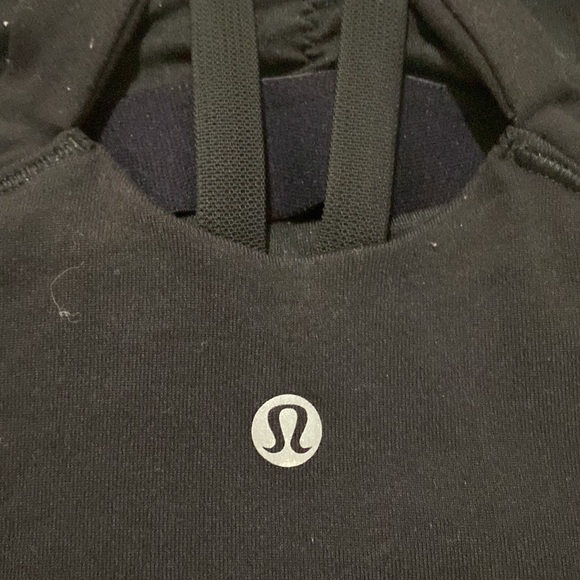 Lululemon - Workout top - Picture 3 of 6